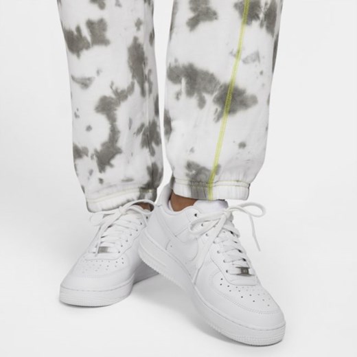 Damskie spodnie z dzianiny barwione metodą Tie-Dye Nike Sportswear (duże Nike 2X Nike poland