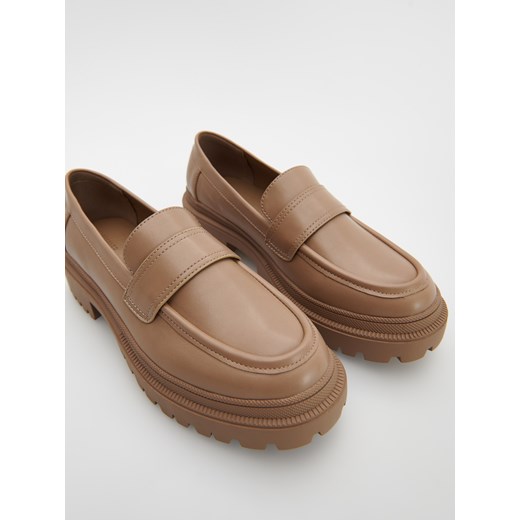 Reserved - Klasyczne loafersy - Beżowy Reserved 37 Reserved