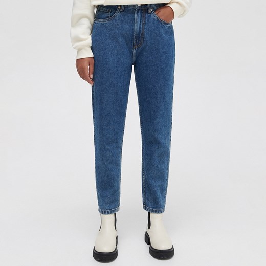 Cropp - Granatowe jeansy mom regular - Granatowy Cropp 40 promocyjna cena Cropp