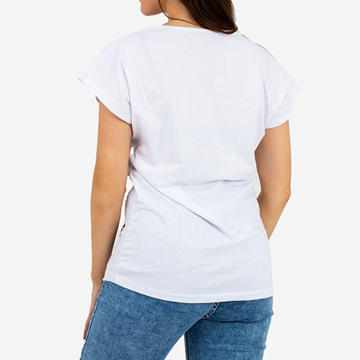 Biały damski t-shirt z nadrukiem w motyle PLUS SIZE - Odzież Royalfashion.pl 4XL-48 royalfashion.pl