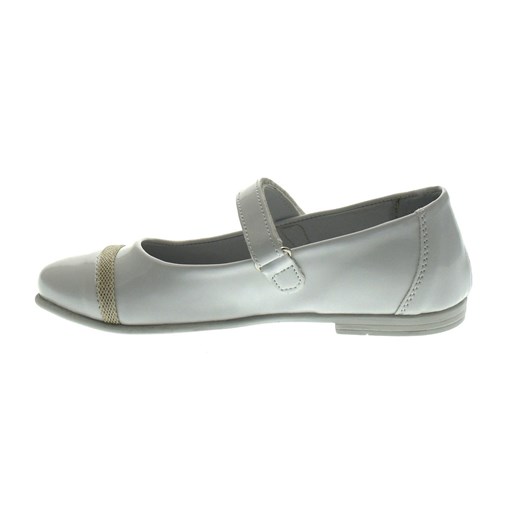 Białe buty komunijne dla dziewczynki Kornecki 06492 Kornecki 33 Sklep Dorotka