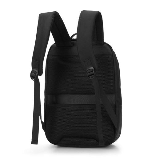 Męski plecak na laptopa 15,6” prosty Wittchen wyprzedaż WITTCHEN
