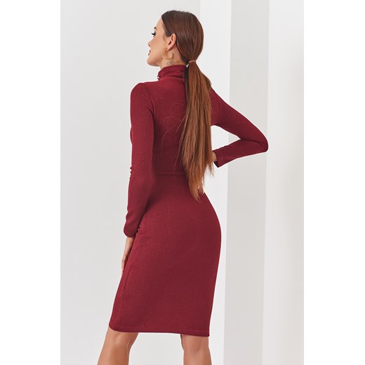 Sukienka mezzo z połyskującą nitką bordowa 31070 XL fasardi.com