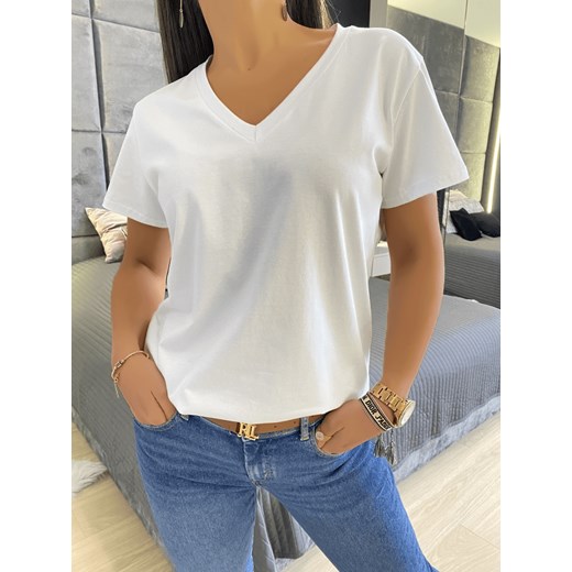 Biała Bluzka z Dekoltem V 7576-105-B Modnakiecka.pl 42 ModnaKiecka.pl