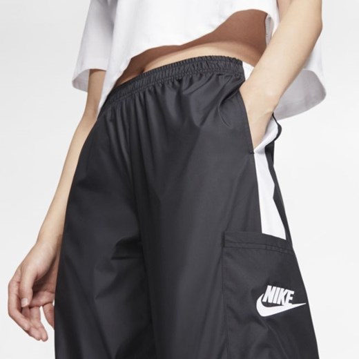 Damskie spodnie z tkaniny Nike Sportswear - Czerń Nike M Nike poland
