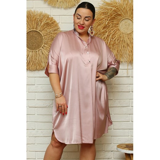 Tunika satynowa eleganca DIONIZA dekolt v z guziczkami pudrowy róż Karko Plus Size karko.pl