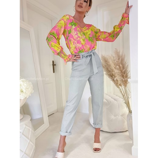 Bluzka wzorzysta kwiatowa neonowa ze ściągaczem na rękawach C461 By Me XS/34 Charlotte Fashion