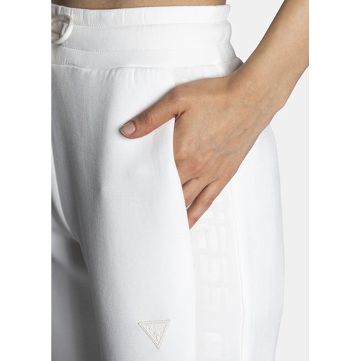 Spodnie dresowe damskie białe Guess Allie Scuba Cuff Pants Guess XS Sneaker Peeker