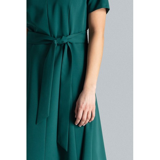 Trapezowa sukienka o klasycznym kroju z paskiem zielona Lenitif XL okazja Sukienki.shop