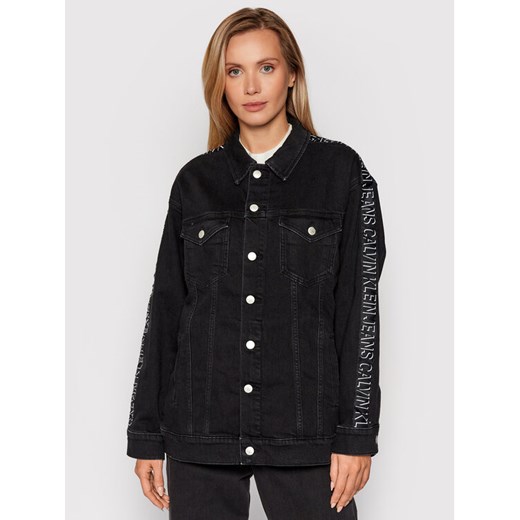 Kurtka jeansowa J20J217546 Czarny Oversize L promocyjna cena MODIVO