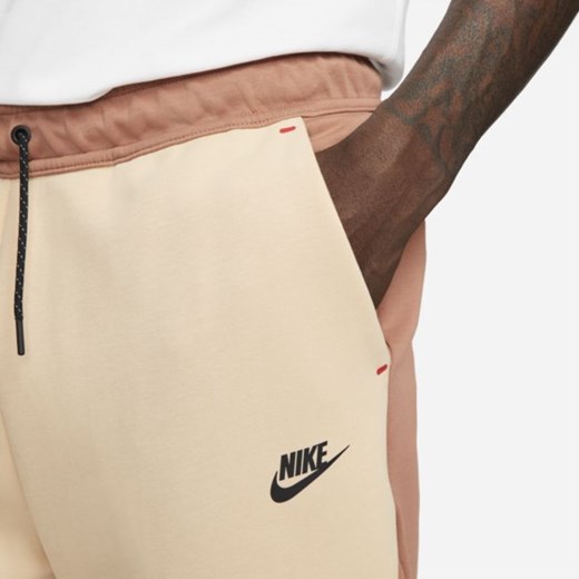 Joggery męskie Nike Sportswear Tech Fleece - Brązowy Nike 3XL wyprzedaż Nike poland