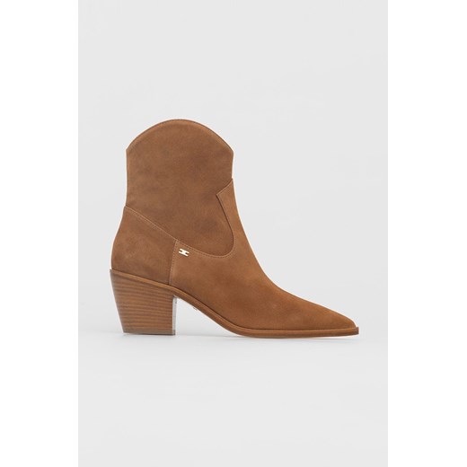 Elisabetta Franchi Kowbojki zamszowe damskie kolor brązowy na słupku Elisabetta Franchi 40 wyprzedaż ANSWEAR.com