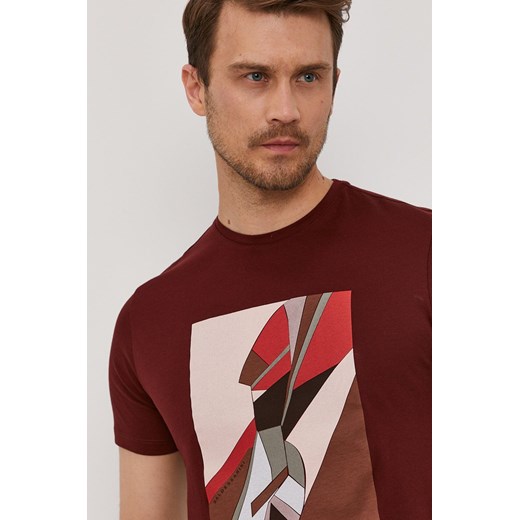 Baldessarini T-shirt męski kolor bordowy z nadrukiem 50 promocyjna cena ANSWEAR.com