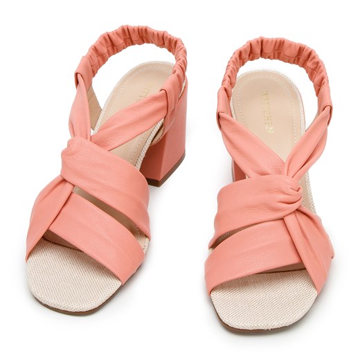 Damskie sandały skórzane z supełkiem na obcasie różowe ze sklepu WITTCHEN w kategorii Sandały damskie - zdjęcie 135300886