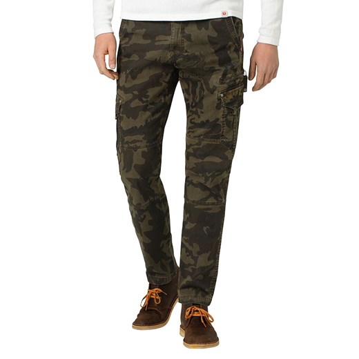 Bojówki "Hunter" - Regular fit - w kolorze oliwkowym Timezone W34/L32 Limango Polska promocja