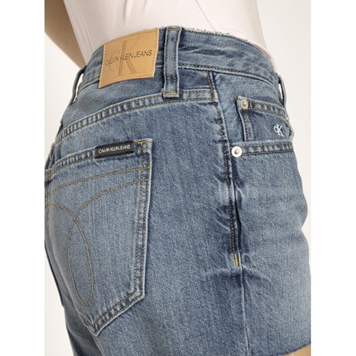 Calvin Klein Jeans Szorty jeansowe Mid Rise Denim J20J213350 Granatowy Regular 28 promocyjna cena MODIVO