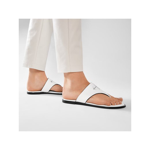 Calvin Klein Jeans Japonki Flat Sandal Toe Slide Lth YW0YW00028 Biały 40 promocja MODIVO