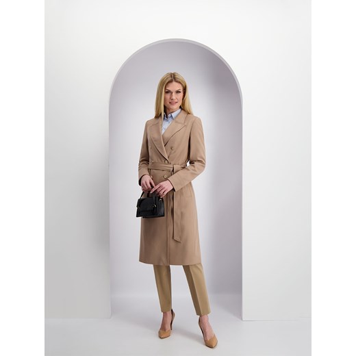 Elegancki camelowy płaszcz Lavard Woman 85908 42 promocyjna cena Eye For Fashion