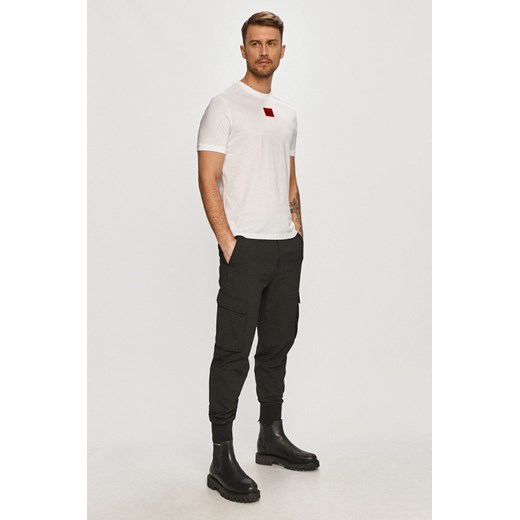 HUGO t-shirt bawełniany kolor biały z aplikacją 50447978 ze sklepu ANSWEAR.com w kategorii T-shirty męskie - zdjęcie 136658067