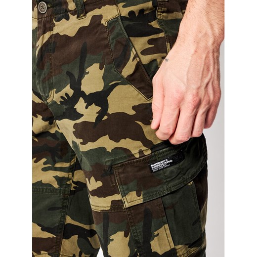 Superdry Szorty materiałowe Core Cargo M7110015A Zielony Regular Fit Superdry 32 MODIVO okazja