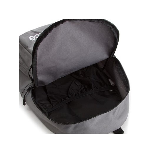 New Balance Plecak Class Backpack NTBCBPK8 Szary New Balance 00 promocyjna cena MODIVO
