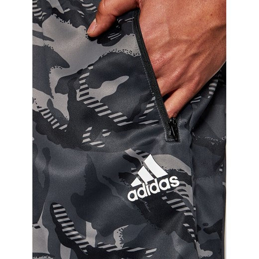 adidas Szorty sportowe Designed To Move Camouflage GP2660 Szary Regular Fit S okazja MODIVO