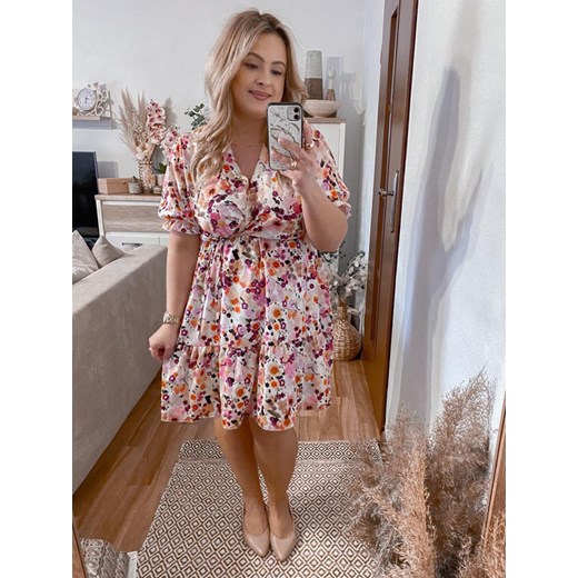 IRMINA- SUKIENKA PLUS SIZE W KWIATY. BEŻOWA Rozmiar UNI / PLUS SIZE PLUS SIZE kiecka.eu