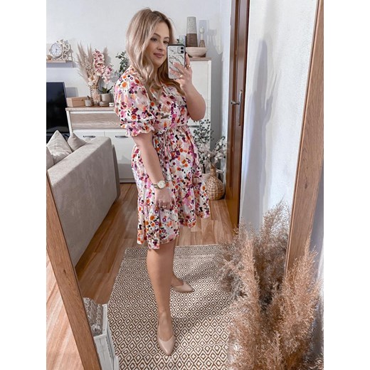 IRMINA- SUKIENKA PLUS SIZE W KWIATY. BEŻOWA Rozmiar UNI / PLUS SIZE PLUS SIZE kiecka.eu