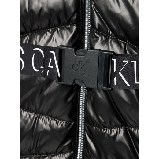 Calvin Klein Jeans Kurtka puchowa IG0IG01175 Czarny Regular Fit 4Y wyprzedaż MODIVO