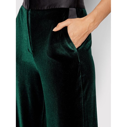 KARL LAGERFELD Spodnie materiałowe Velvet 216W1003 Zielony RegularFit Karl Lagerfeld 40 wyprzedaż MODIVO