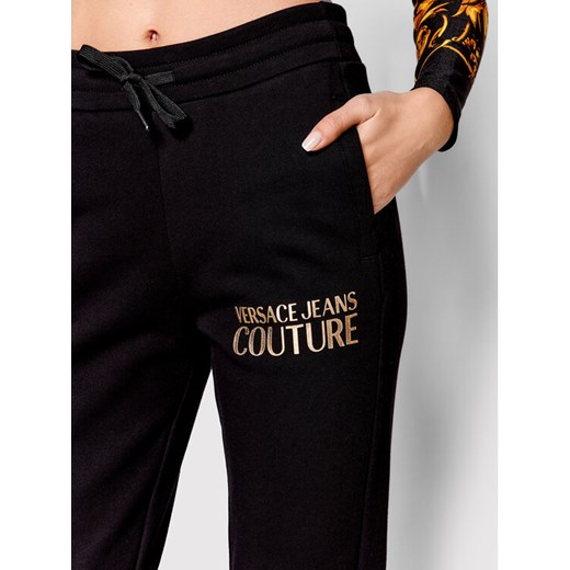 Versace Jeans Couture Spodnie dresowe Logo 72HAAT01 Czarny Regular Fit XL wyprzedaż MODIVO