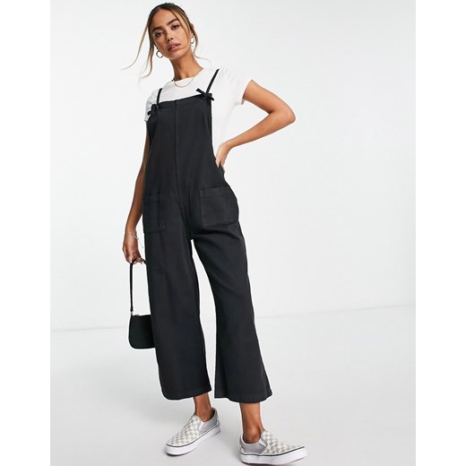 Monki – Czarne ogrodniczki z bawełny organicznej z kieszeniami z przodu-Black Monki M Asos Poland