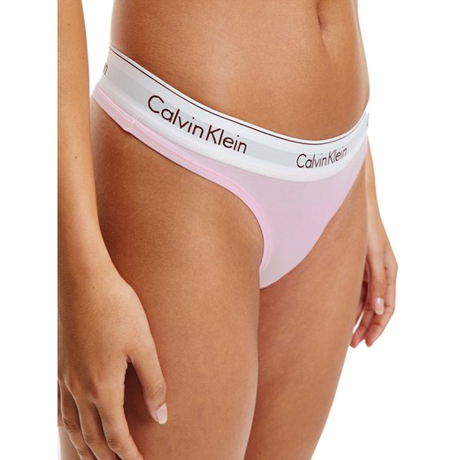 CALVIN KLEIN MAJTKI DAMSKIE STRINGI THONG PINK 0000F3786E TOE - Rozmiar: S Calvin Klein Underwear S promocyjna cena messimo