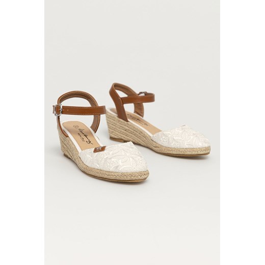 Mustang Espadryle kolor biały na koturnie Mustang 38 ANSWEAR.com