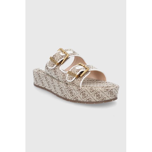Guess klapki RAMON damskie kolor beżowy na platformie Guess 36 ANSWEAR.com