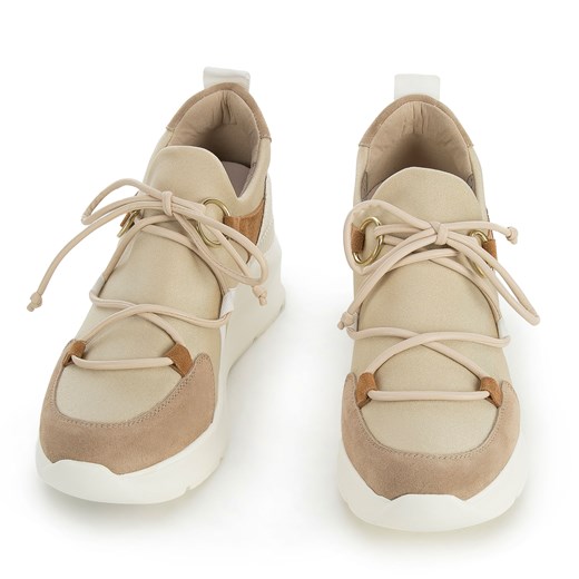 Damskie sneakersy z elastycznej tkaniny na koturnie beżowo-białe ze sklepu WITTCHEN w kategorii Buty sportowe damskie - zdjęcie 138746095