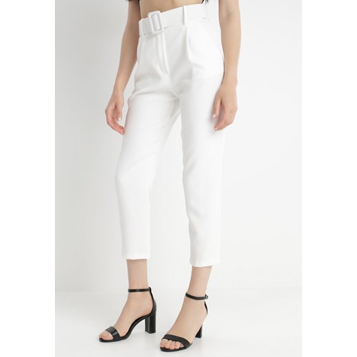 Białe Spodnie z Paskiem Ioleina ze sklepu Born2be Odzież w kategorii Spodnie damskie - zdjęcie 139556258