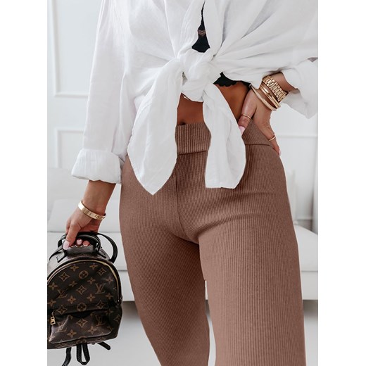 Prążkowane legginsy podkreślające sylwetkę Geniia - odcienie brązu - odcienie brązu ze sklepu pakuten.pl w kategorii Spodnie damskie - zdjęcie 139594808