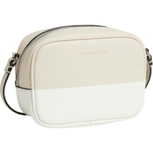 CALVIN KLEIN TOREBKA DAMSKA SCULPTED CAMERA BAG BEIGE/WHITE K60K609775 02X UNI messimo okazja