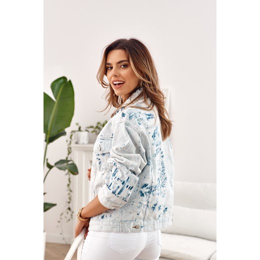 Dekatyzowana luźna kurtka jeansowa jasnoniebieska 5607 M fasardi.com