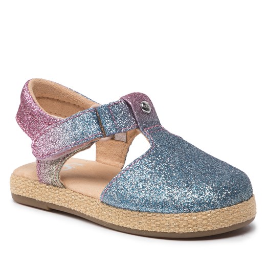 Espadryle Ugg - T Emmery 1124922T Rgtt ze sklepu eobuwie.pl w kategorii Półbuty dziecięce - zdjęcie 140893958