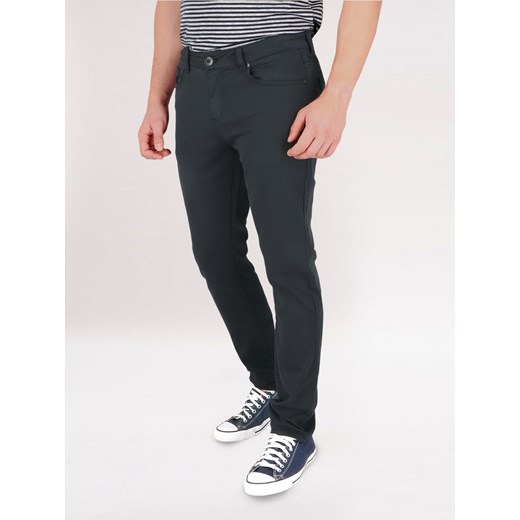 Klasyczne, granatowe spodnie jeansowe męskie z prostą nogawką D-EVERS W30 L32 Volcano.pl