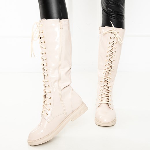 OUTLET Beżowe sznurowane kozaki lakierowane Tristessa - Obuwie Royalfashion.pl 39 royalfashion.pl