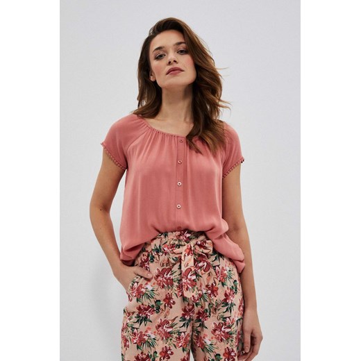 Gładka bluzka koszulowa z wiskozy ceglasta ze sklepu Moodo.pl w kategorii Bluzki damskie - zdjęcie 141339935