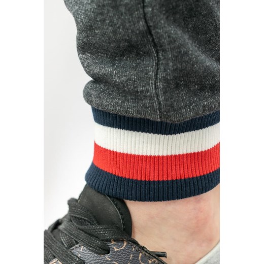 SPODNIE MĘSKIE TOMMY HILFIGER UM0UM01585 CIEMNOSZARE (S) Tommy Hilfiger S promocja Royal Shop