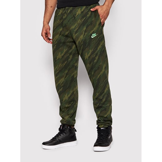 Nike Spodnie dresowe Nsw Spe+ DD5145 Zielony Regular Fit Nike M okazja MODIVO