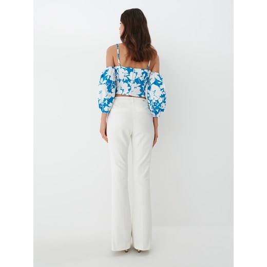 Mohito - Eleganckie spodnie flare - Kremowy Mohito 42 Mohito