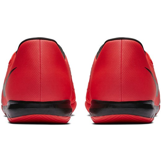 Buty piłkarskie halowe Phantom Venom Academy IC Nike Nike 41 okazja SPORT-SHOP.pl