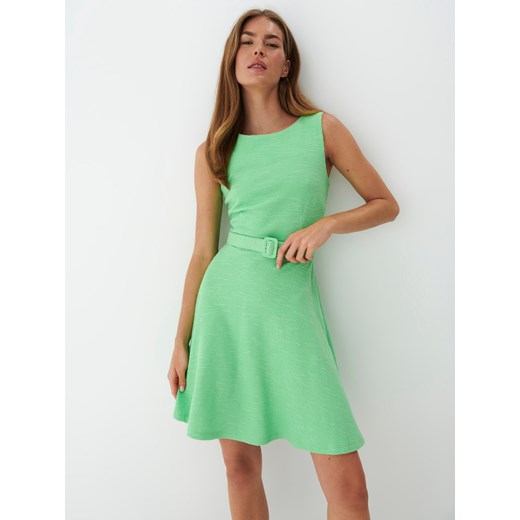 Mohito - Zielona sukienka mini z paskiem - Zielony Mohito XS Mohito
