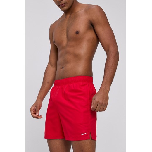 Nike szorty kąpielowe kolor czerwony ze sklepu ANSWEAR.com w kategorii Kąpielówki - zdjęcie 142397236